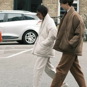 7115 by szeki Winter Sumo Puffer. S Bone white.